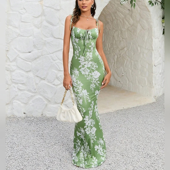 Dresses & Skirts - Floral Print Tie Shoulder Mermaid Hem Maxi Cami Dress